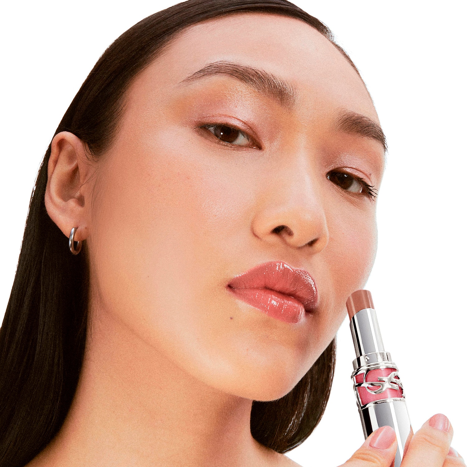 LOVESHINE EL NUEVO LABIAL DE ALTO BRILLO (LABIAL EN BARRA CON EFECTO BRILLOSO)
